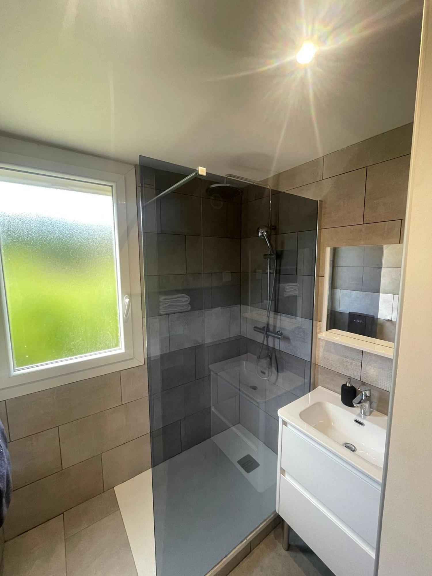 Chambre Avec Salle D'Eau Privee Dans Appartement Partage 200 M Du Tram Montpellier Exterior foto