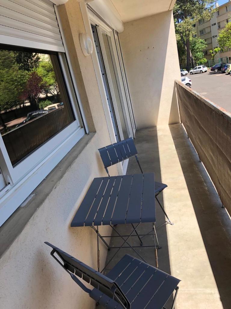 Chambre Avec Salle D'Eau Privee Dans Appartement Partage 200 M Du Tram Montpellier Exterior foto